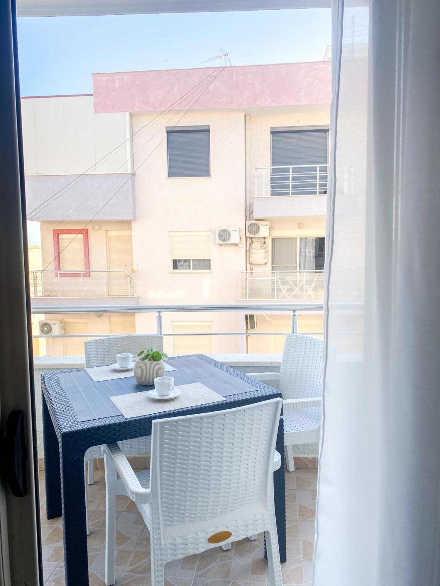 Lunasol Seaside Apartments ドゥラス エクステリア 写真
