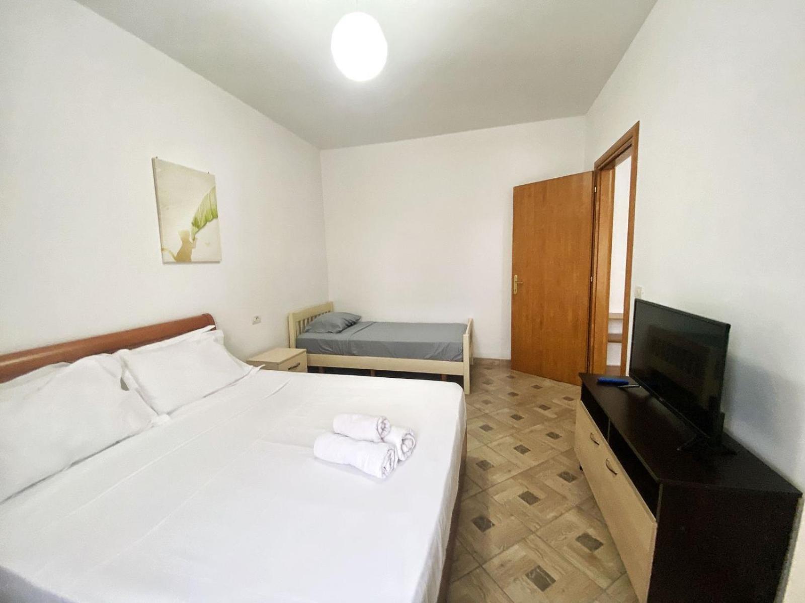 Lunasol Seaside Apartments ドゥラス エクステリア 写真