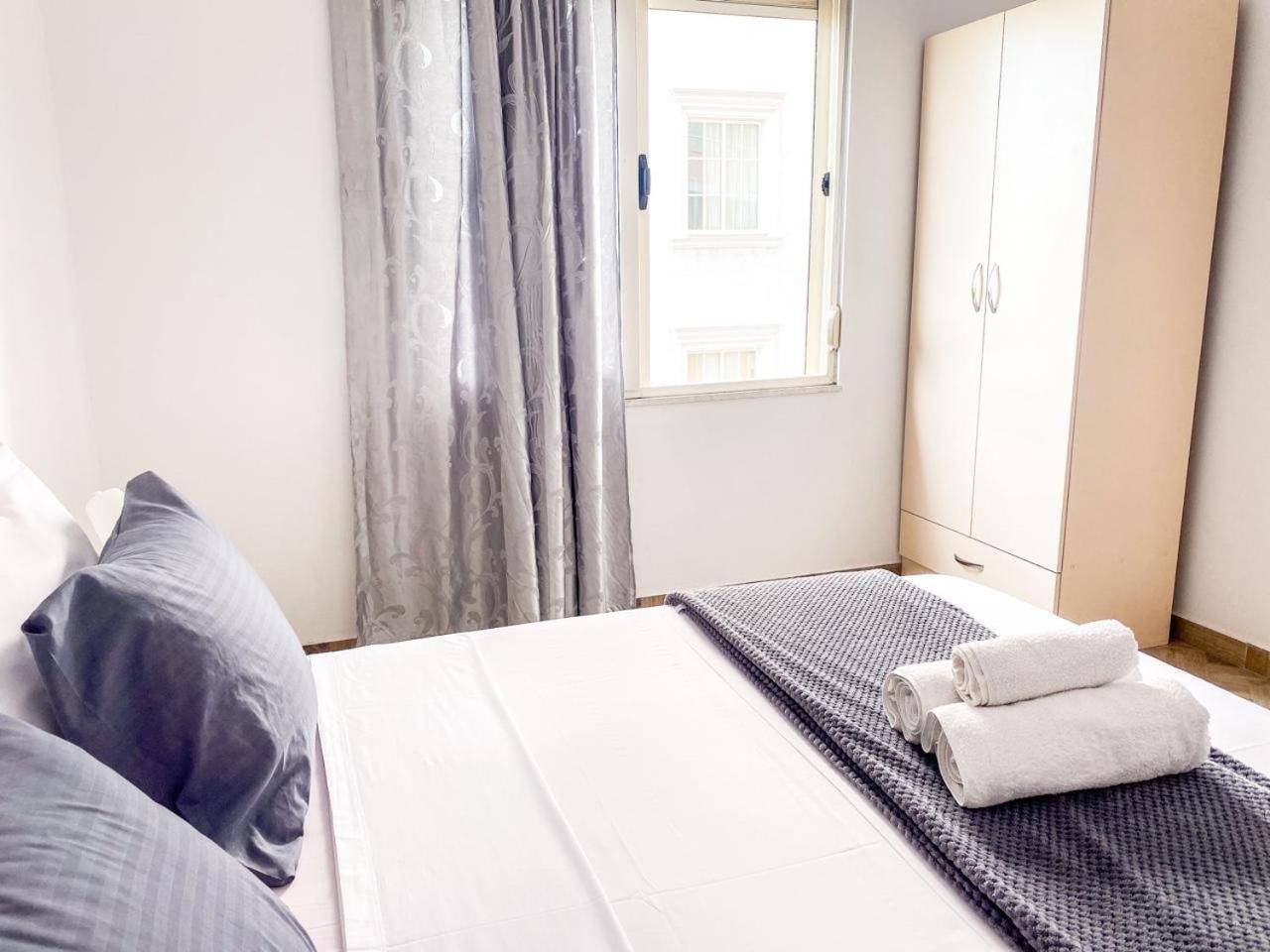 Lunasol Seaside Apartments ドゥラス エクステリア 写真