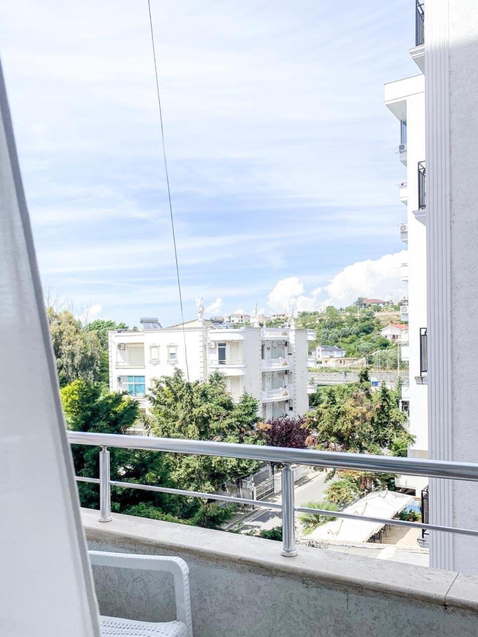 Lunasol Seaside Apartments ドゥラス エクステリア 写真