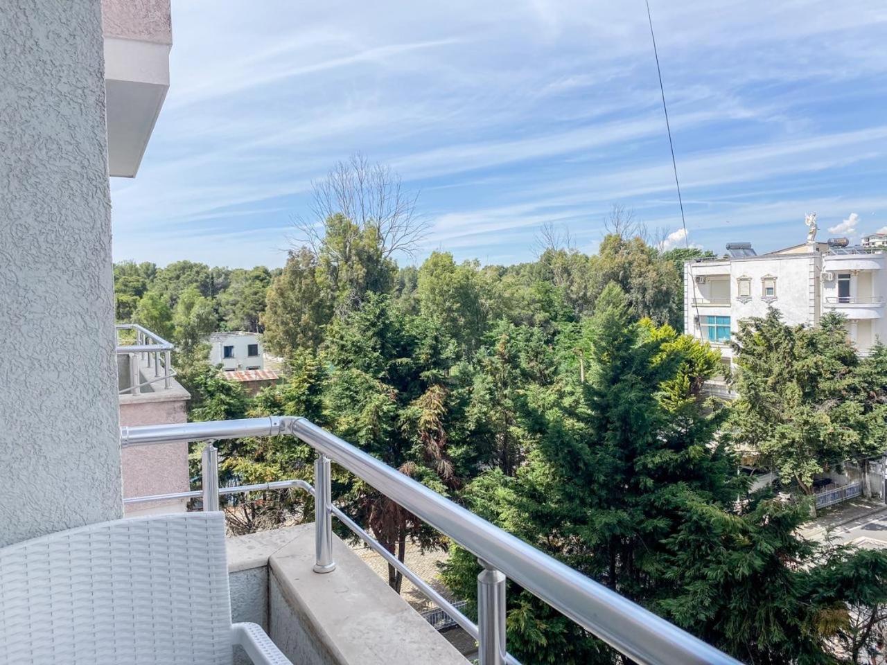 Lunasol Seaside Apartments ドゥラス エクステリア 写真