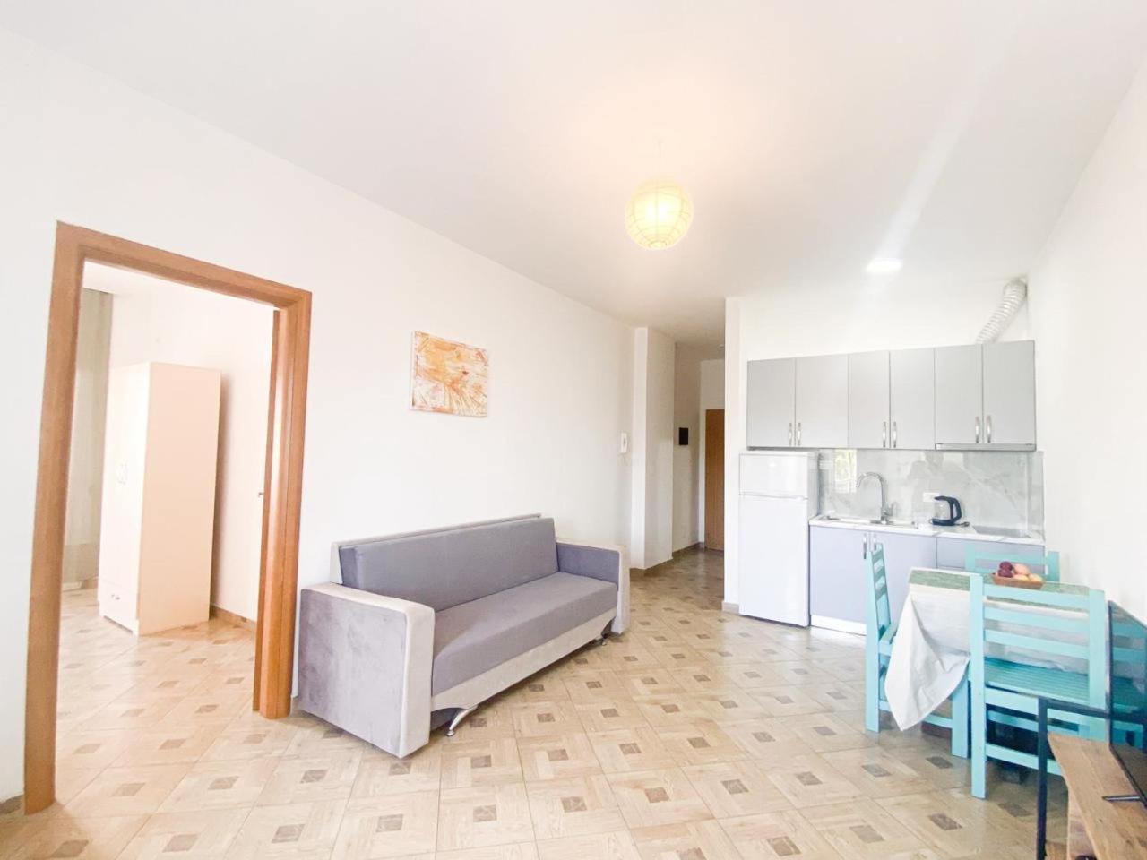 Lunasol Seaside Apartments ドゥラス エクステリア 写真