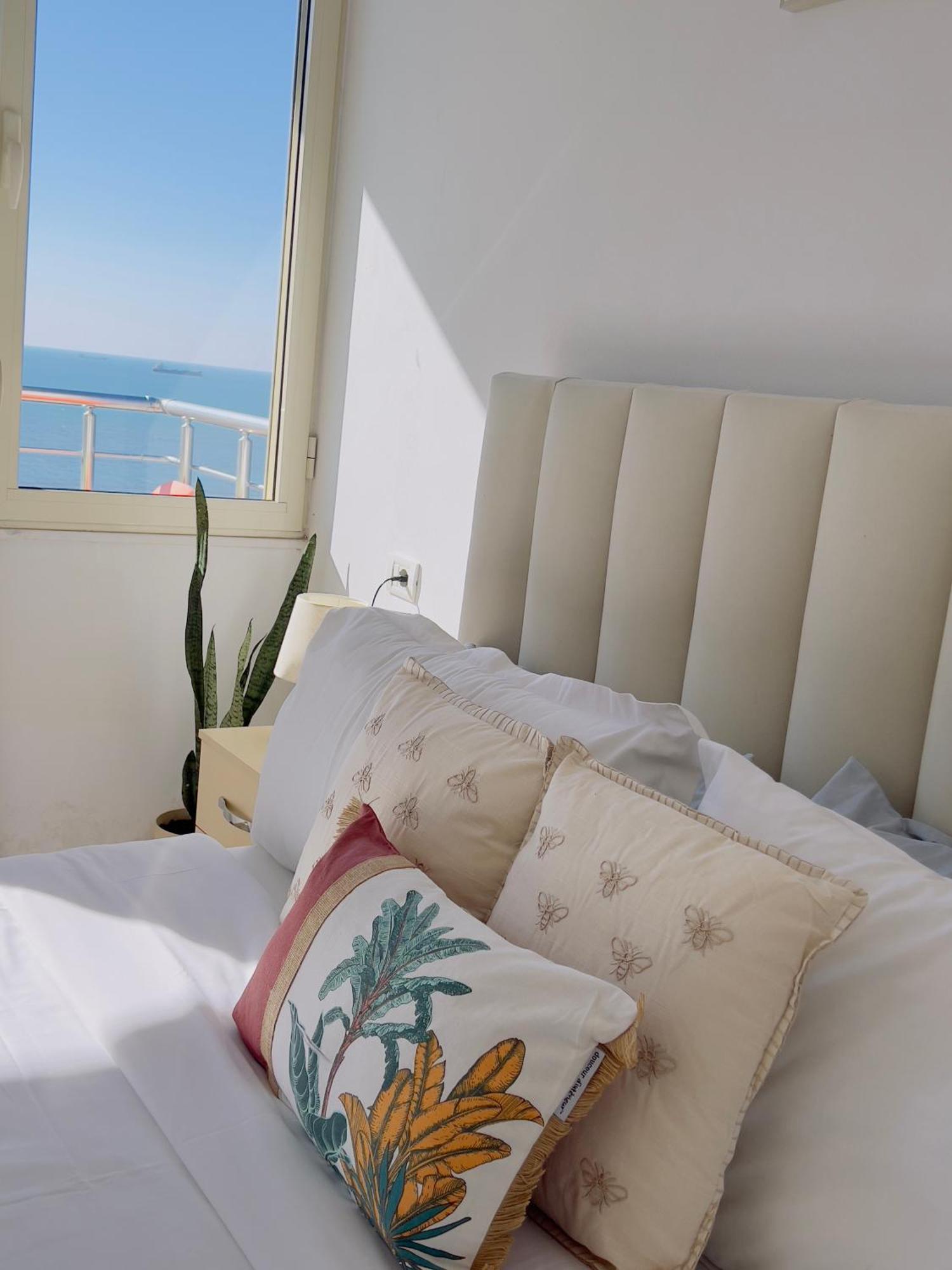 Lunasol Seaside Apartments ドゥラス エクステリア 写真